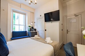 Strykejern/-brett, internettilgang og sengetøy