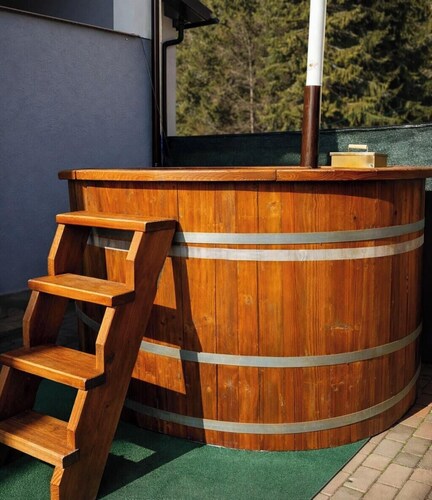 Tranquil 4-bedroom cabin in charming Colibita perfect for a relaxing getaway.