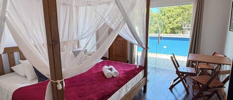 6 bedrooms, iron/ironing board, WiFi, bed sheets