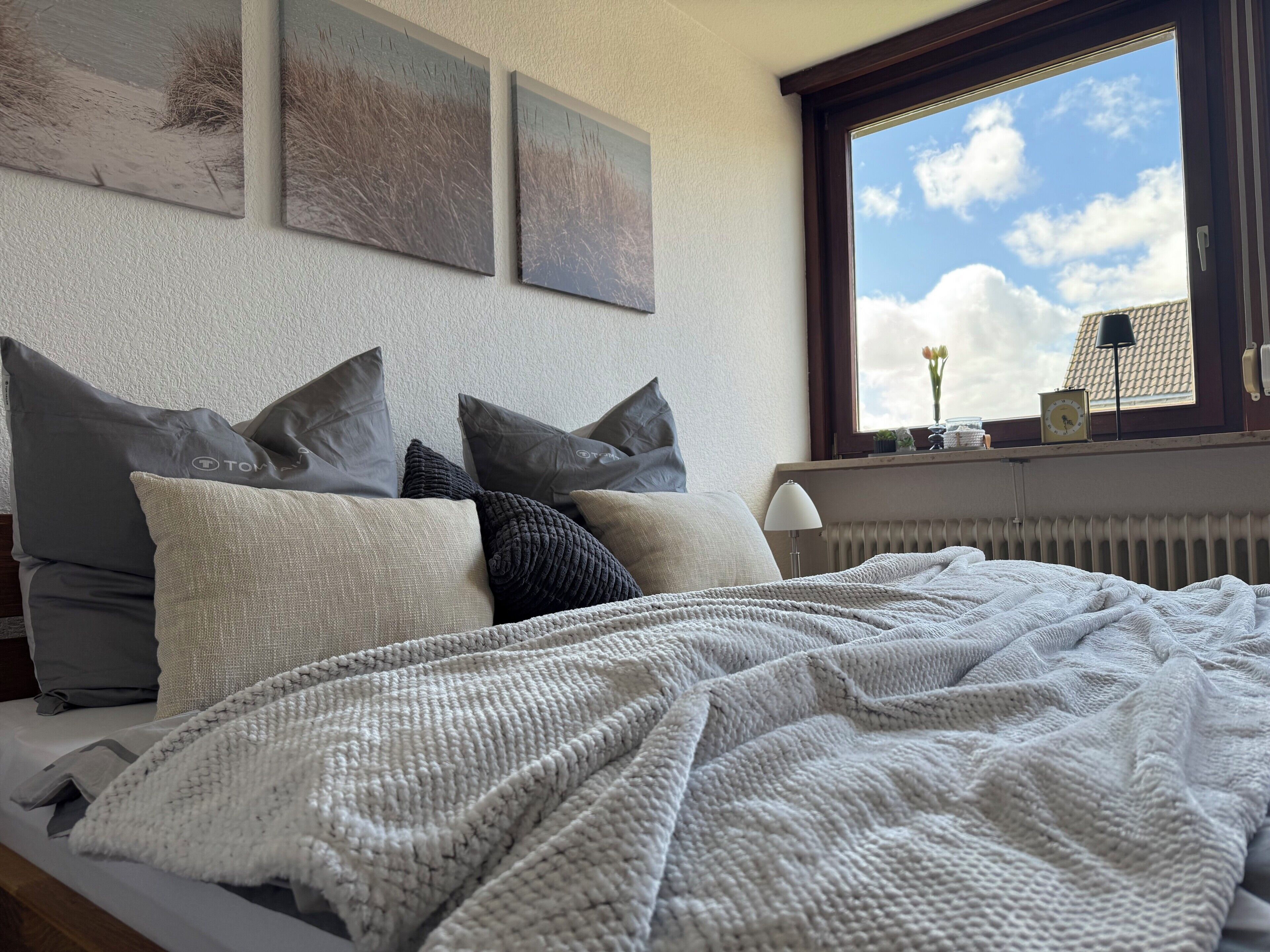 3 chambres, bureau, Wi-Fi gratuit, draps fournis