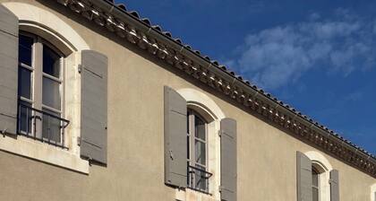 New! Quiet Camargue farmhouse - Ideal for families & groups (6 people)