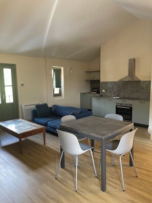 Interior - DETACHED APARTMENT IN VILLA WITH POOL, GARDEN AND SOLARIUM - RED (Rodengo-Saiano)