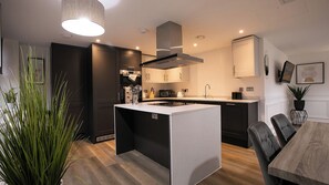 Private kitchen - 3 Bedroom Modern Sea Front Apartment (Sheringham)
