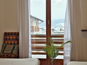Iron/ironing board, WiFi, bed sheets - Casa Adele, perfect stay in Bormio (Bormio)