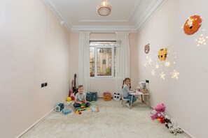 Children’s area - Spacious 4BDR villa - Beach Walk - Family Friendly (Agadir)