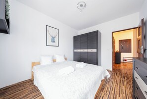 Iron/ironing board, free WiFi, bed sheets - RentPlanet - Kazimierza Wielkiego (Poznań)