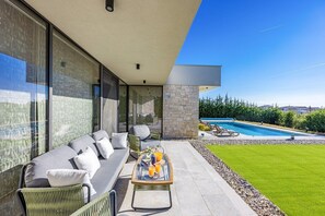 Pool - Luxury Villa Miracle – wellness, pool, gym (Nova Vas)