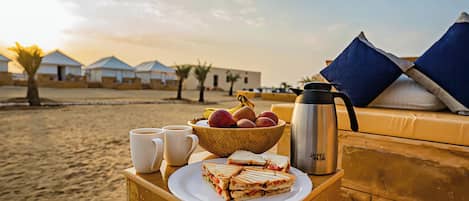 Free daily buffet breakfast