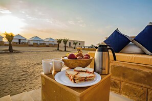 Free daily buffet breakfast 