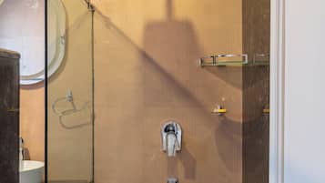 Suihku, pyyhkeet, saippua, sampoo