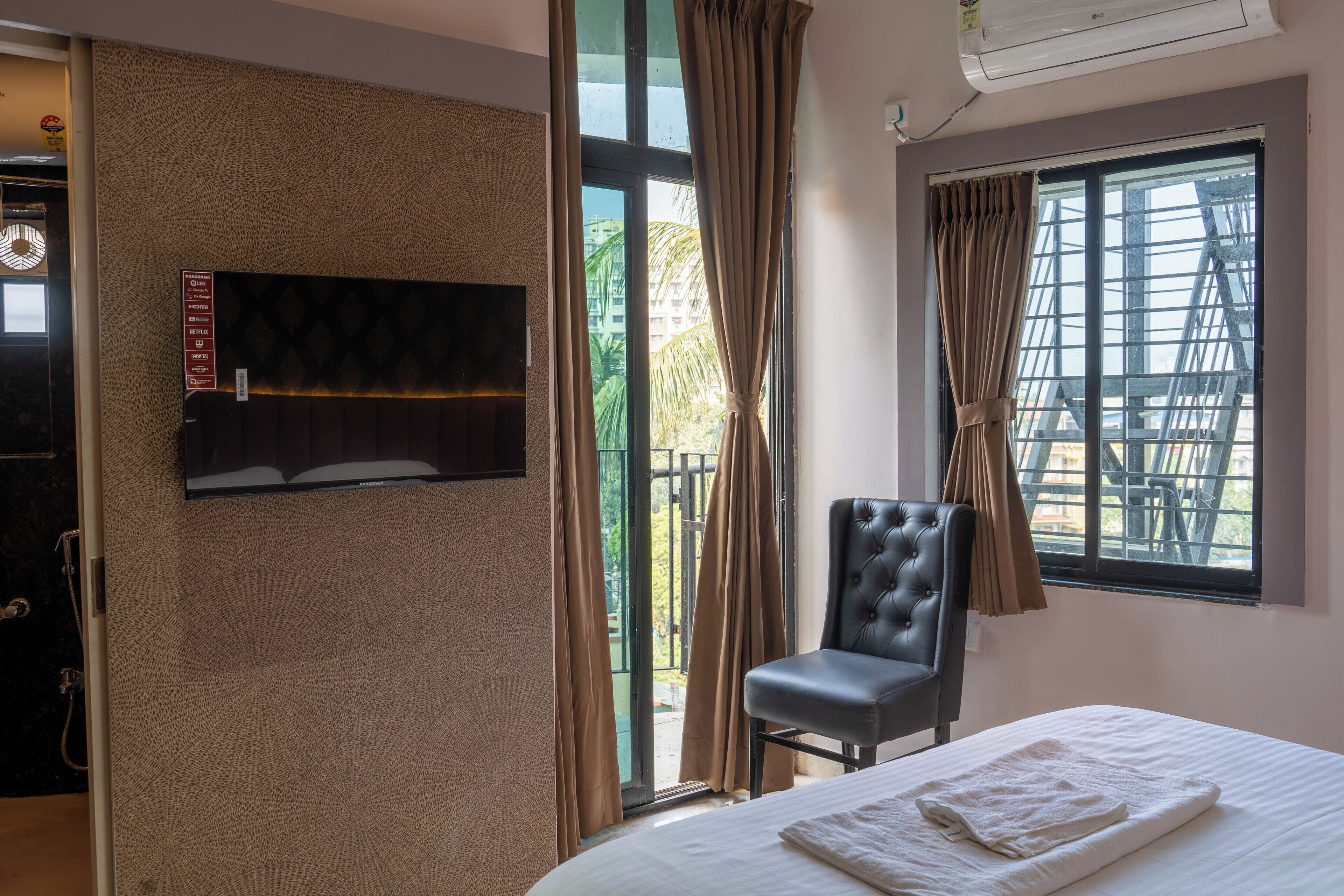 Deluxe Double Room, Lake View