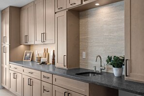 Private kitchen - Modern 4-bedroom with canal and 2 blocks to the beach. (Holmes Beach)