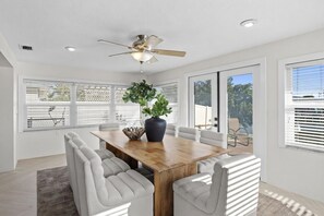 Dining - Modern 4-bedroom with canal and 2 blocks to the beach. (Holmes Beach)