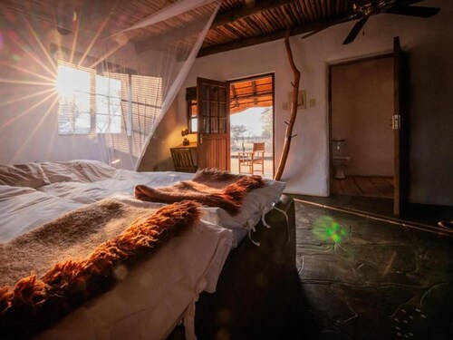 Eningu Kalahari Lodge cc