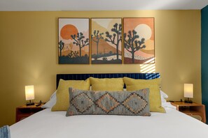 Desk, iron/ironing board, travel cot, free WiFi - Resort Oasis w/ Pool | Hot Tub | Mini Golf & Games (San Antonio)
