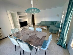 Living area - waterfront close beach casino (Menton)