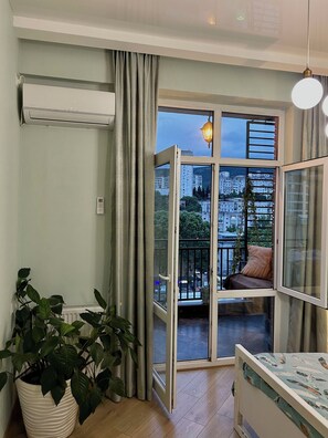 Interior - Ninth Sky Apartment with Outdoor Swing (T'bilisi)