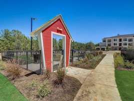 Pet-friendly amenities