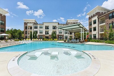 Landing Apartments - Montgomery, TX