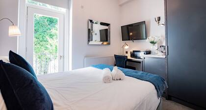 Howth Harbour Cosy Retreat