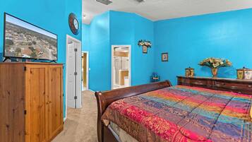 4 bedrooms, iron/ironing board, WiFi, bed sheets