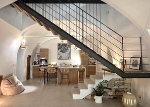Interior - Village house in the heart of Puyricard with swimming pool (Aix-en-Provence)