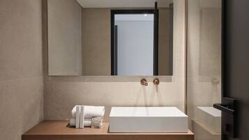 Superior Double Room | Bathroom | Shower, hair dryer, slippers, towels