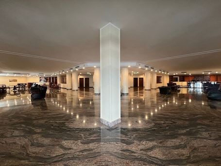 Reception. Naples Park Hotel