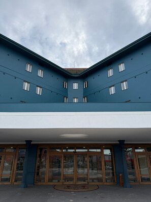 Exterior detail - Naples Park Hotel (Marigliano)