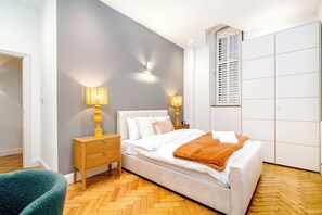2 bedrooms, iron/ironing board, WiFi, bed sheets - Modern Executive 2BR Apartment in the Heart of City of London (London)