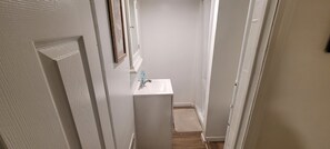 Dusche, Handtücher, Seife, Toilettenpapier