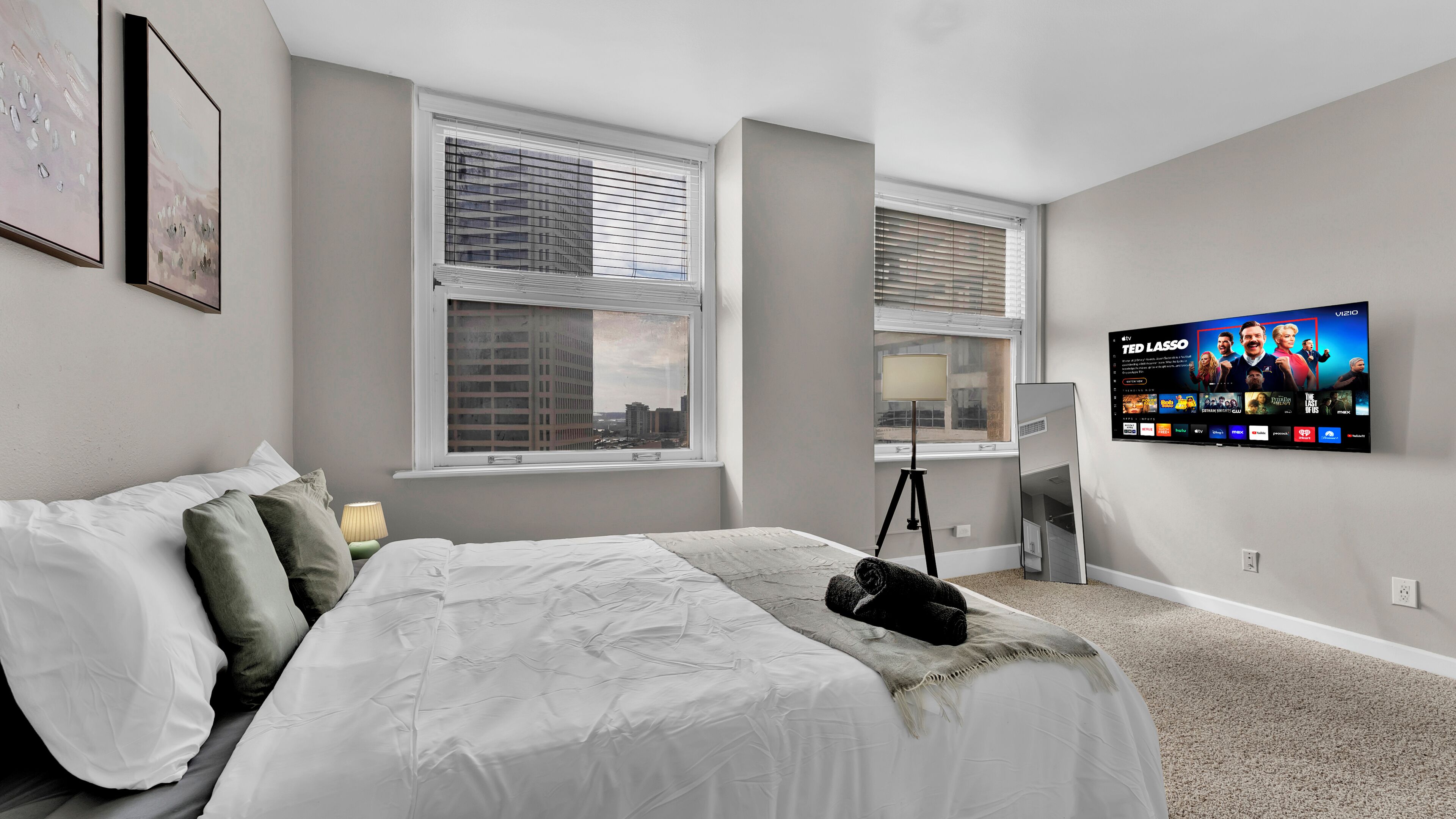 2 quartos, ferros/tábuas de passar roupa, Wi-Fi, roupa de cama