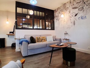 Living area - Vrbo Property (Le Passage)