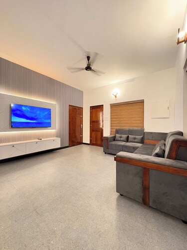 Lulu Mall Side Modern 2 BR  Ideal for Long & Short Stay