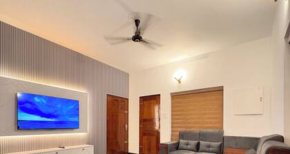 Lulu Mall Side Modern 2 BR Ideal for Long & Short Stay