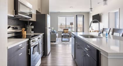 Landing Furnished Apartments Near Northside