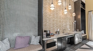 Exterior - Landing Amazing 1bd, Clubhouse, Gym (Houston)