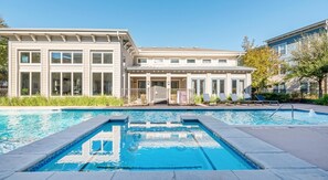Exterior - Landing Amazing 1bd, Clubhouse, Gym (Houston)