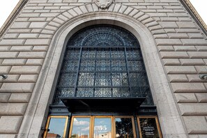 Exterior - Landing Apartments near Connecticut State Capitol (Hartford)