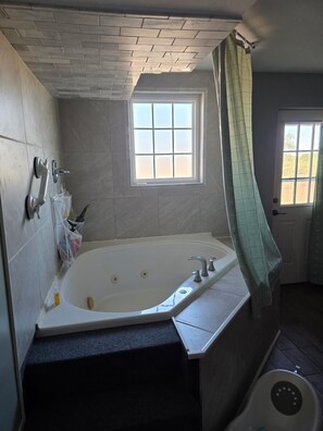 Unclassified image, 5 of 51, button