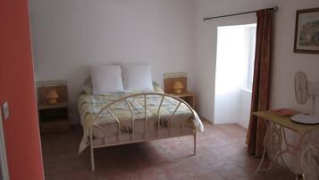 1 chambre, fer et planche à repasser, Wi-Fi