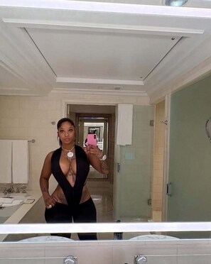 Toallas, jabón, papel de baño 