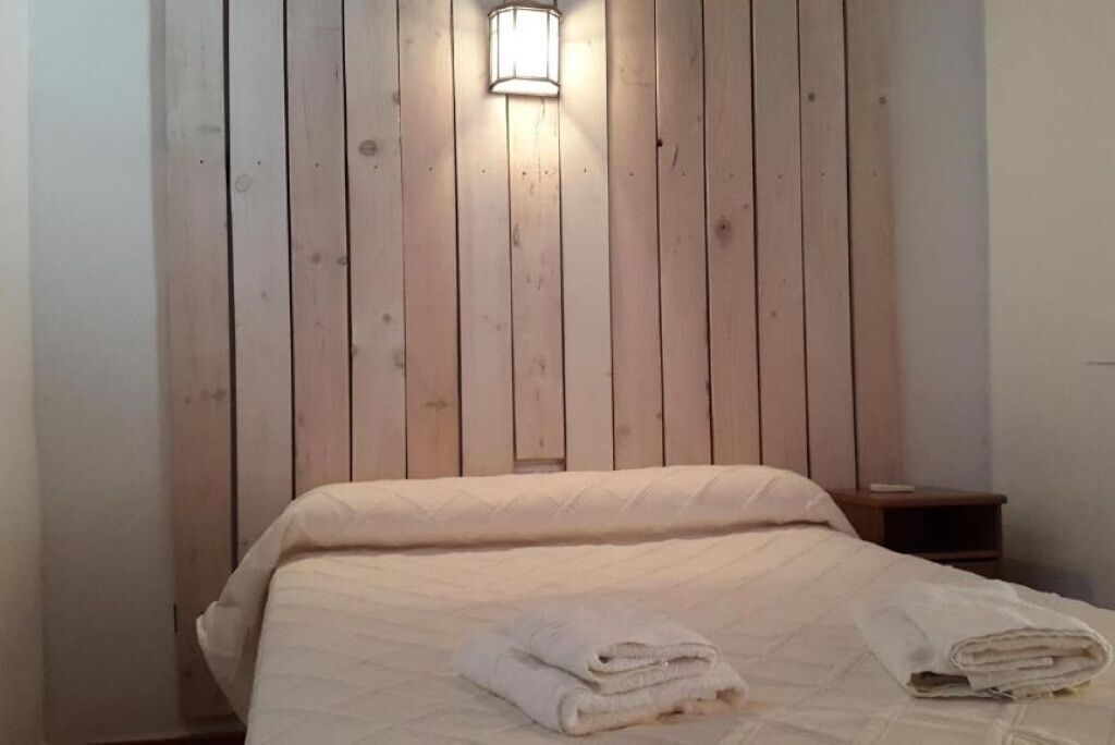 Acceso a internet y ropa de cama 