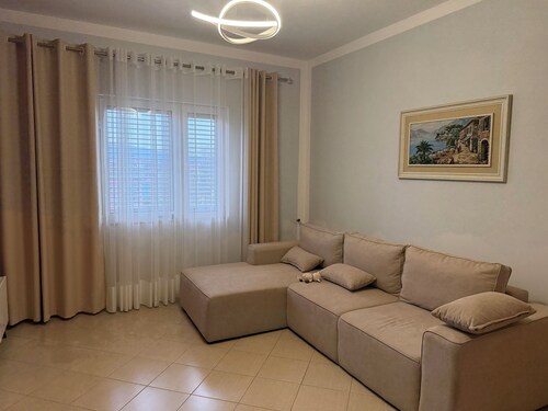 Relaxing Country House with 3 Bedrooms, Balconies & Comfort