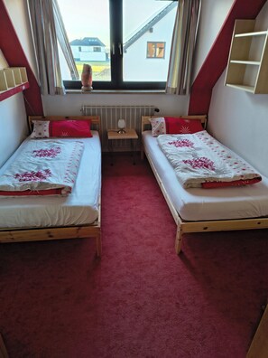 WiFi, bed sheets - Vrbo Property (Schwifting)