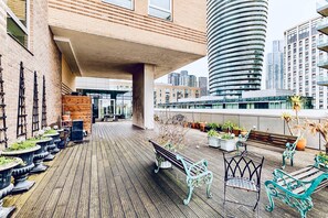 Unclassified image, 3 of 32, button - 360 Glass Penthouse Canary Wharf | 2Br | 2BA | 8Guest (London)