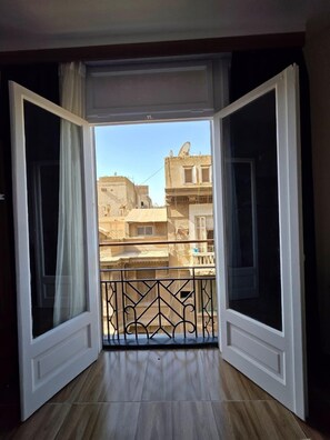 Deluxe Twin Room, City View | City view - Swisstay Downtown Cairo (Cairo)