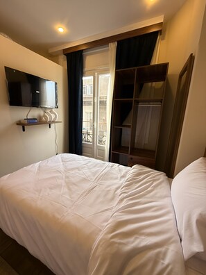 Bügeleisen/Bügelbrett, kostenloses WLAN