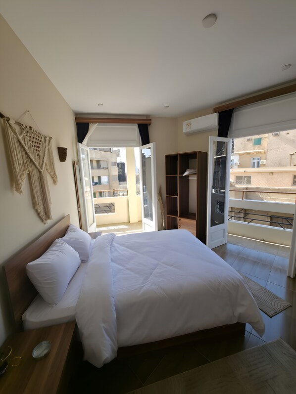 Iron/ironing board, free WiFi