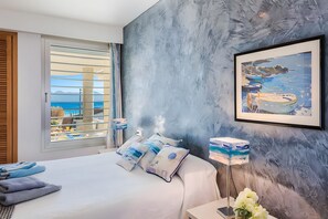 Iron/ironing board, WiFi, bed sheets - Ancora - Frontline Apartment with Stunning Views (Port de Pollença)